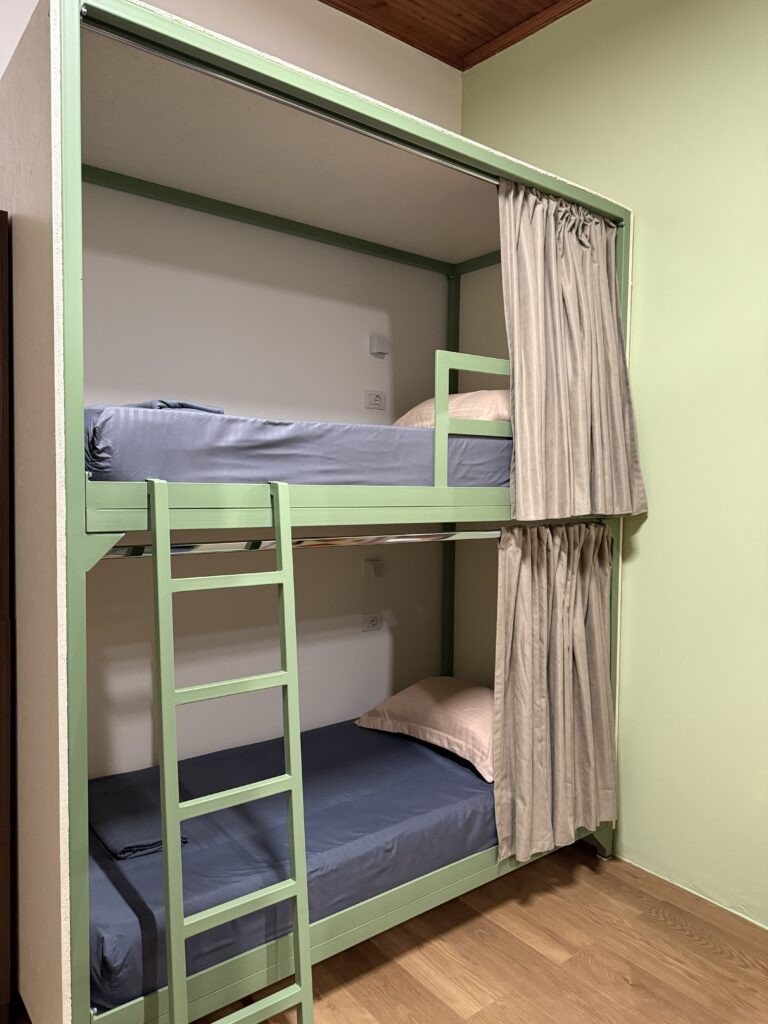 10 bed female dorm
